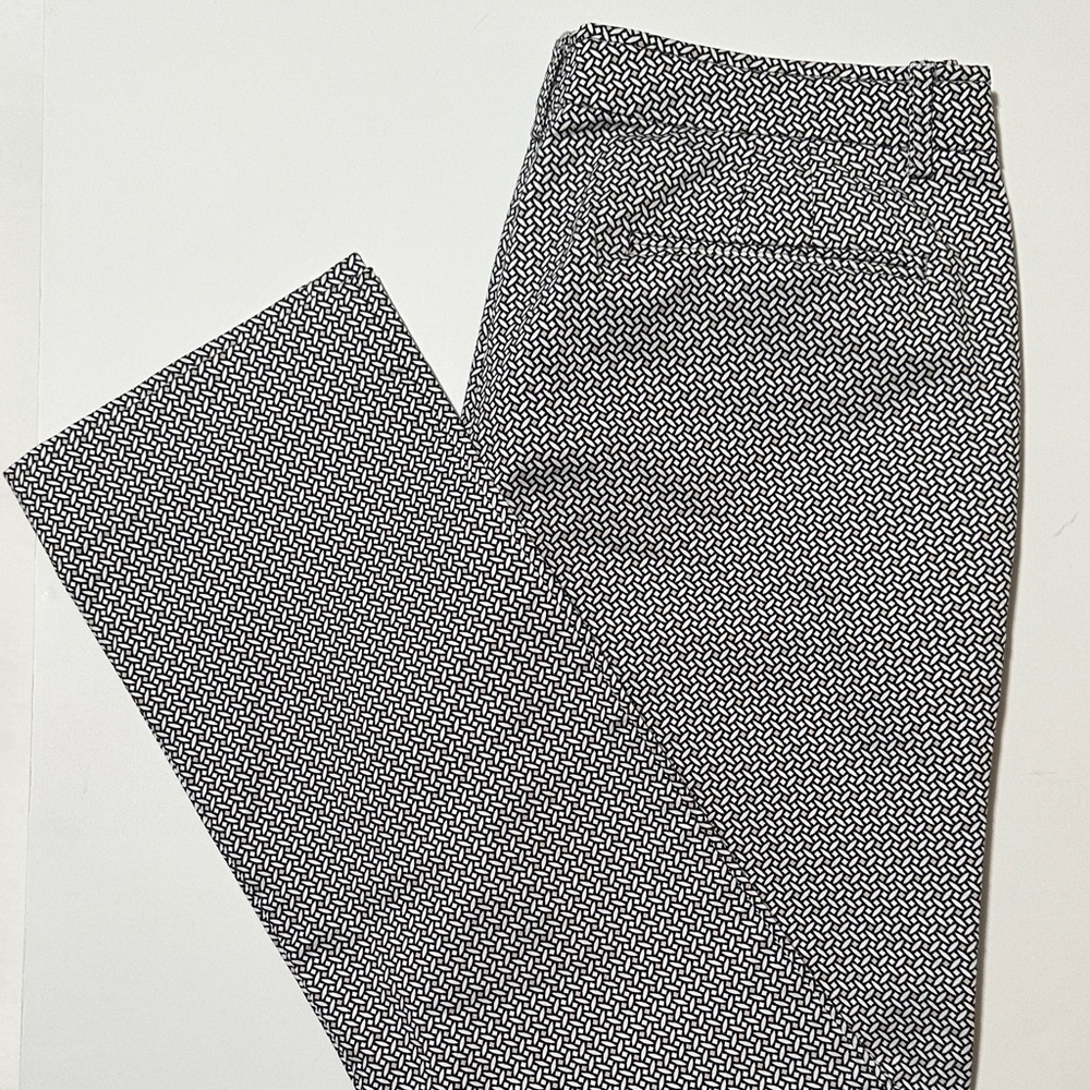 New York & Company Black and White Patterned Trousers Size 8